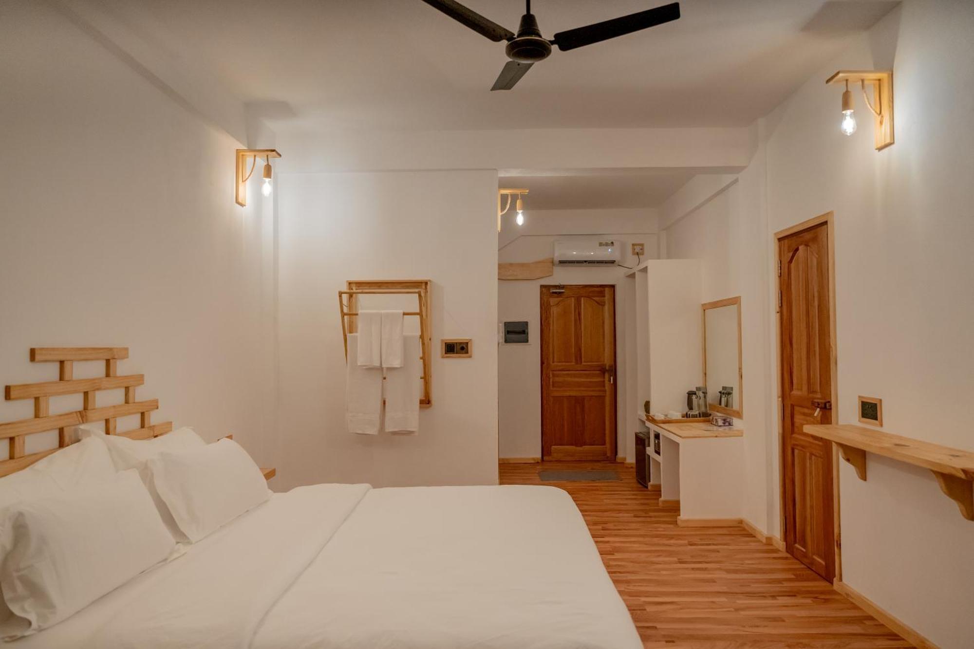 Manta Sea View Himandhoo 호텔 외부 사진